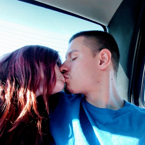 Meet your Poshers, Richelle & Ricky lovers 4ever! - Picture 6 of 8